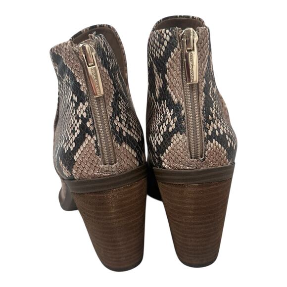 Vince Camuto Gigietta Snake Print Ankle Bootie Back Zip Ta Black Cream Size 11 M - Picture 3 of 10